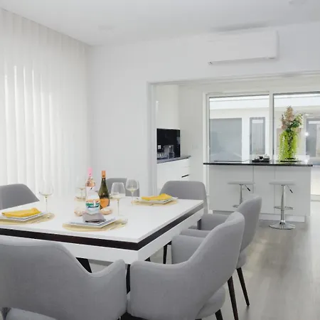 度假居 Ruhiges Modernes Haus Parkplatz Wlan Whirlpool *