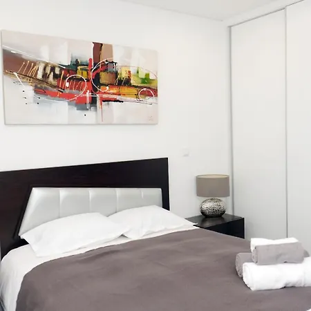 Ruhiges Modernes Haus Parkplatz Wlan Whirlpool * 阿威罗