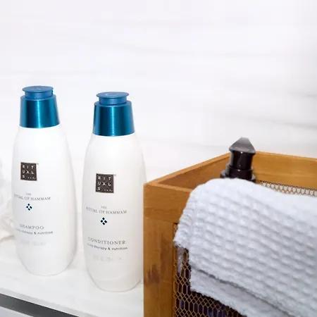 Ruhiges Modernes Haus Parkplatz Wlan Whirlpool 阿威罗