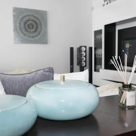 度假居 Ruhiges Modernes Haus Parkplatz Wlan Whirlpool 阿威罗