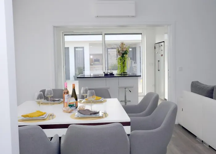 Ruhiges Modernes Haus Parkplatz Wlan Whirlpool * Aveiro